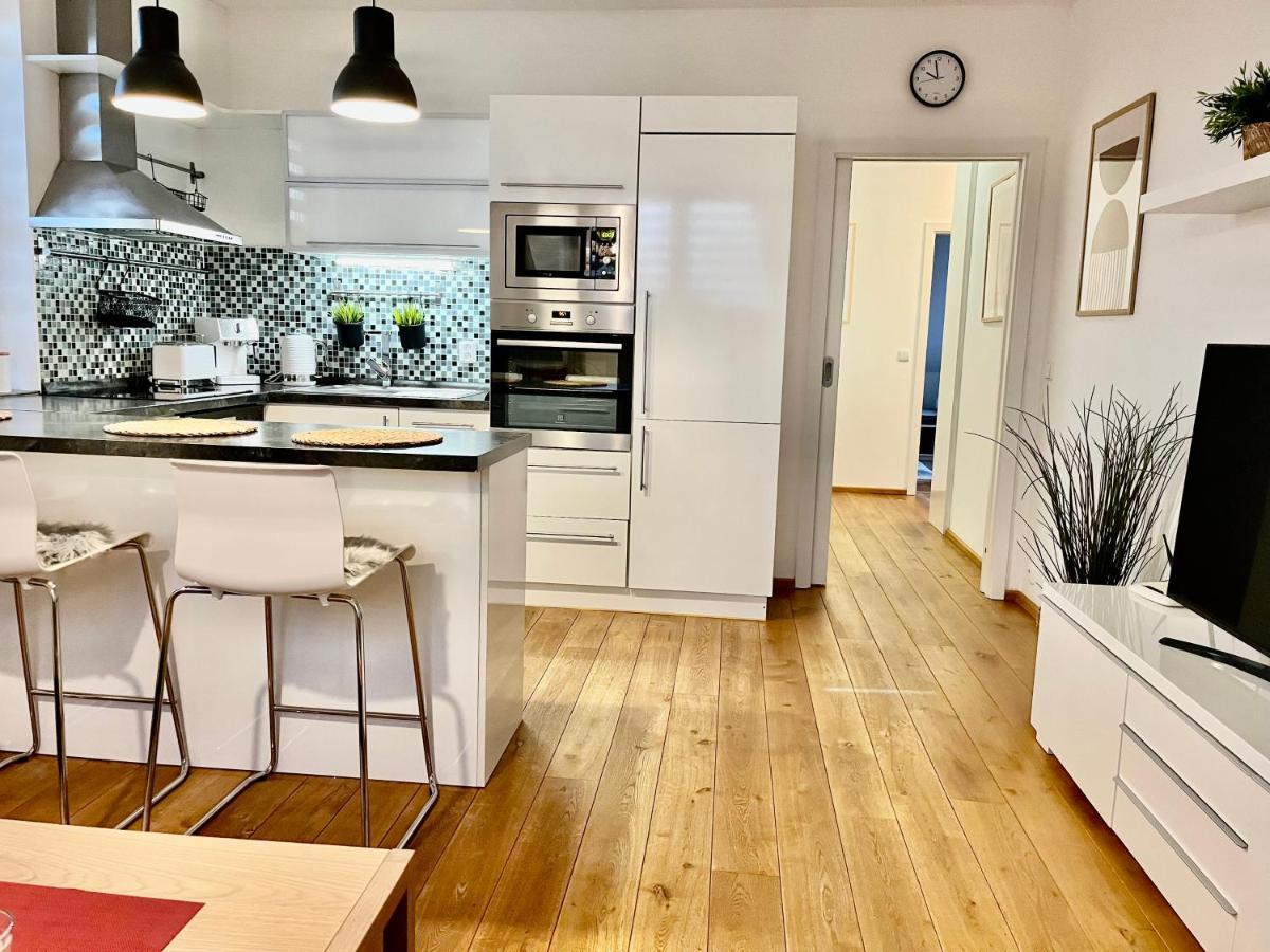 Apartman Pod Horama Apartment Jilemnice Bagian luar foto
