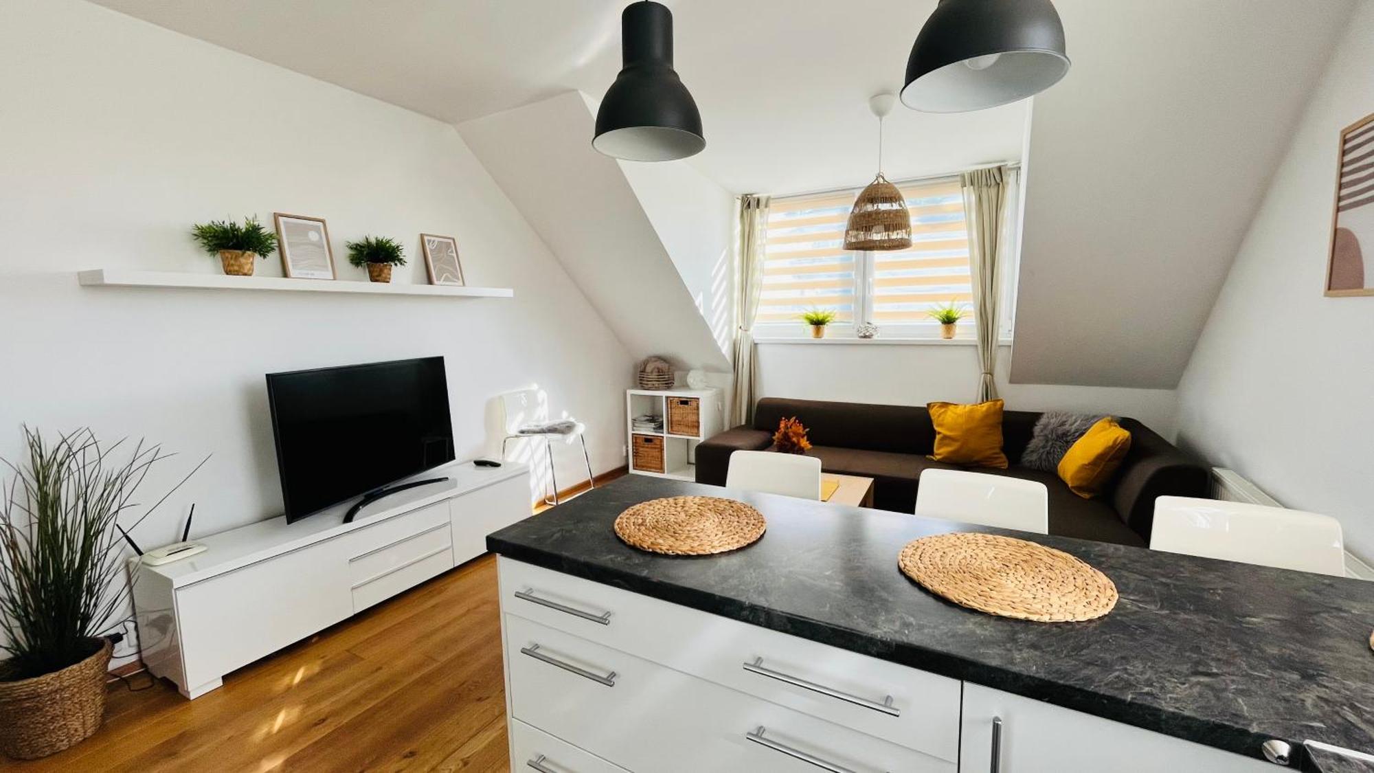 Apartman Pod Horama Apartment Jilemnice Bagian luar foto
